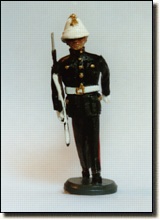 Marine Guardsman Marching (1970/80) (SLR)